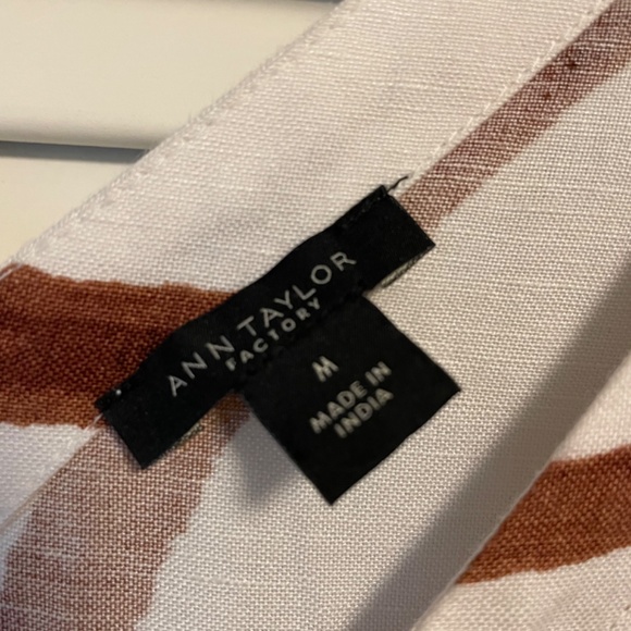 Flutter Sleeve Artsy Top | NWOT - Picture 3 of 4